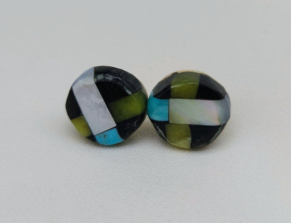 DR2 S1 RND Posts Earrings