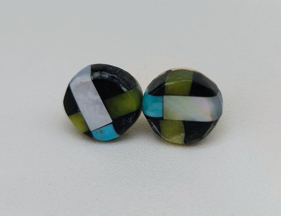 DR2 S1 RND Posts Earrings